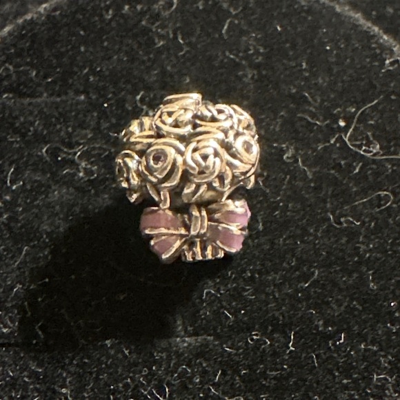 Authentic Pandora retired bouquet of flowers lilac bow charm 💐 - Picture 2 of 8